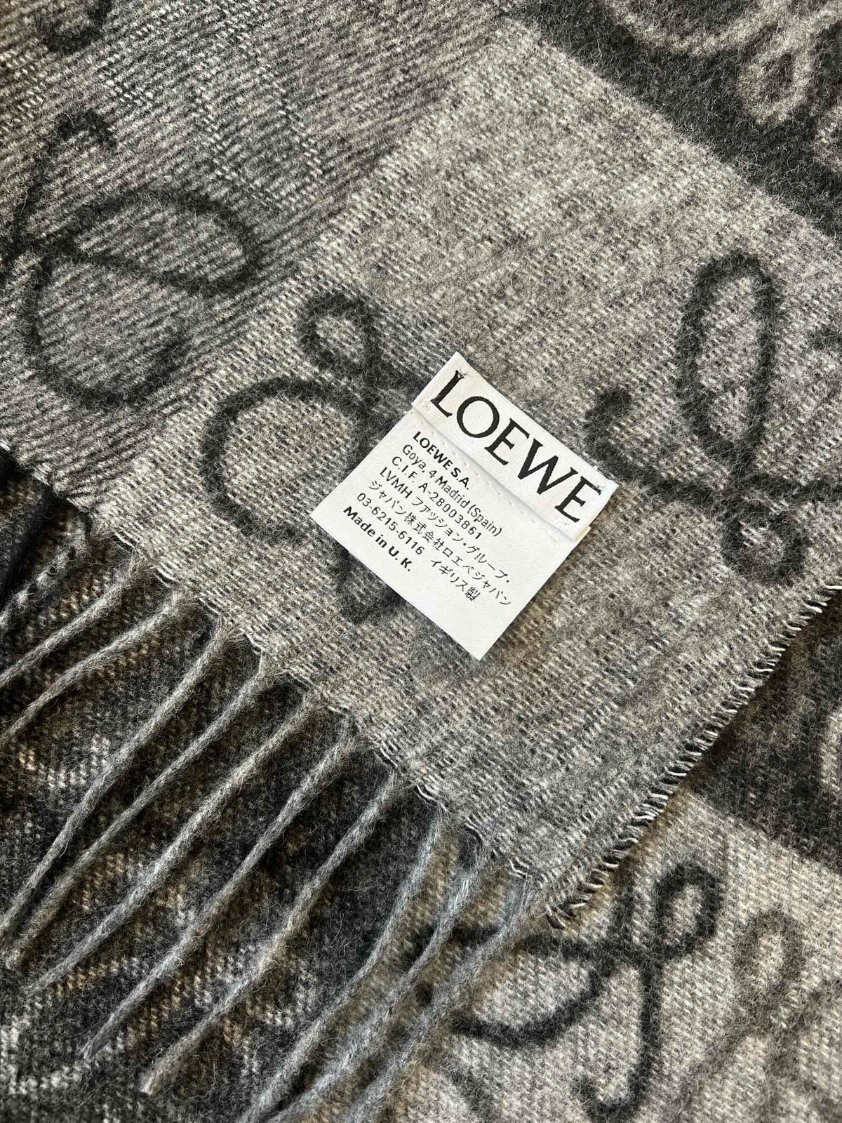 LOEWE SCARF 180 CM IN BLACK MIX WHITE WOOL AND CASHMERE 410097