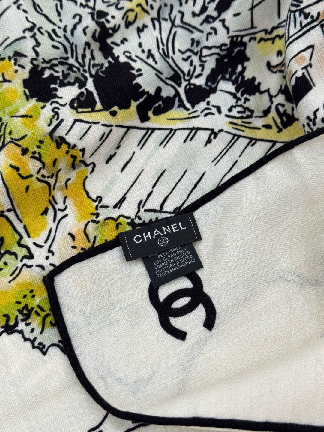 CHANEL 25S SCARF 135 IN CASHMERE 991637