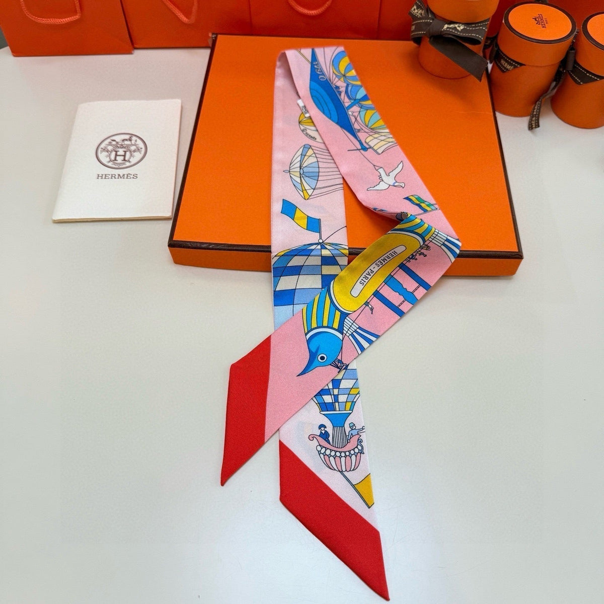 HERMES HERMES 25S NECKERCHIEF 86 IN SILK 991548