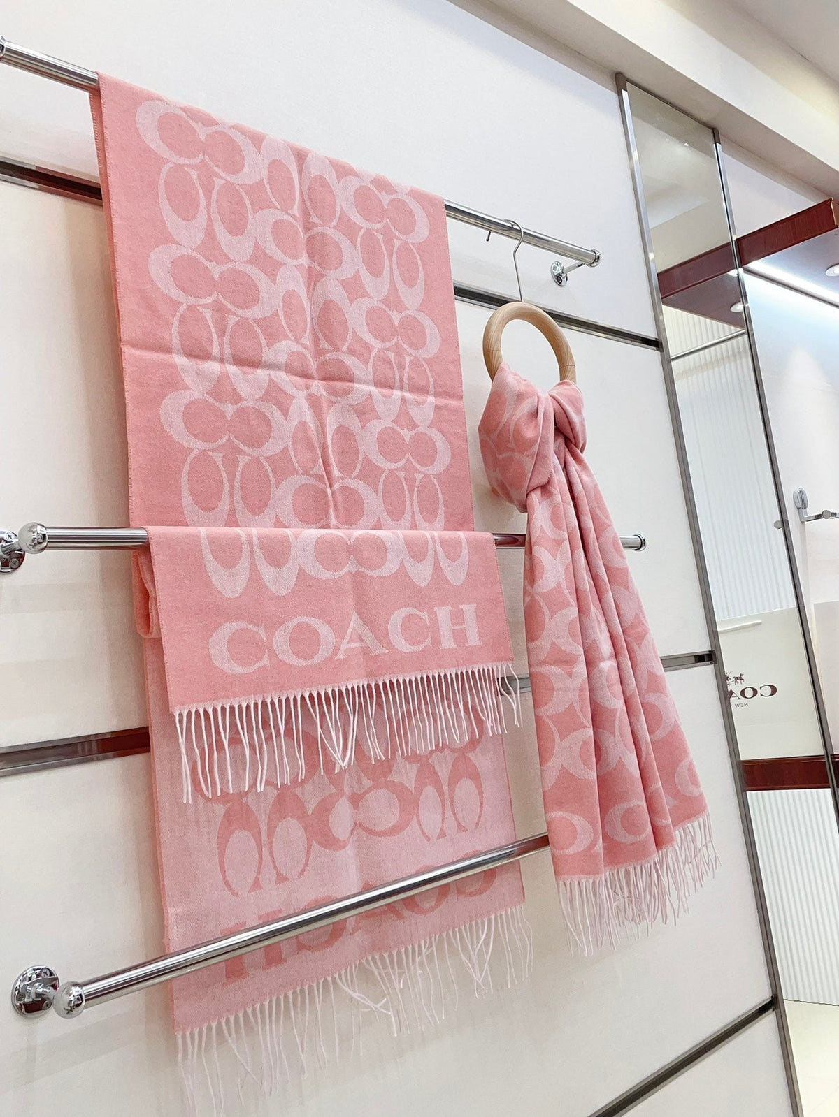 COACH CLASSIC MONOGRAM LOGO WOOL SCARF 195 CM FLAMINGO PINK 316253