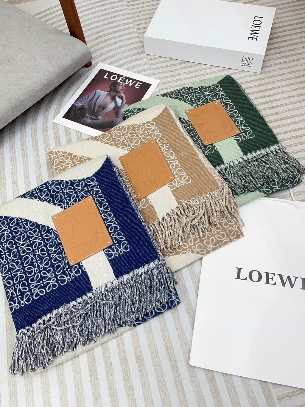 LOEWE ANAGRAM SCARF 140 CM IN GREEN FOREST WOOL 410214