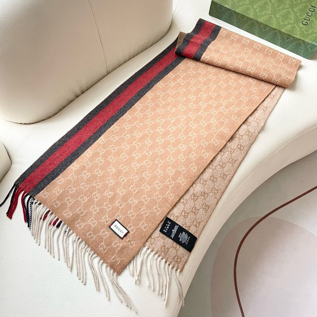 GUCCI SCARF 200 CM IN PEANUT BROWN MONOGRAM CASHMERE  399766