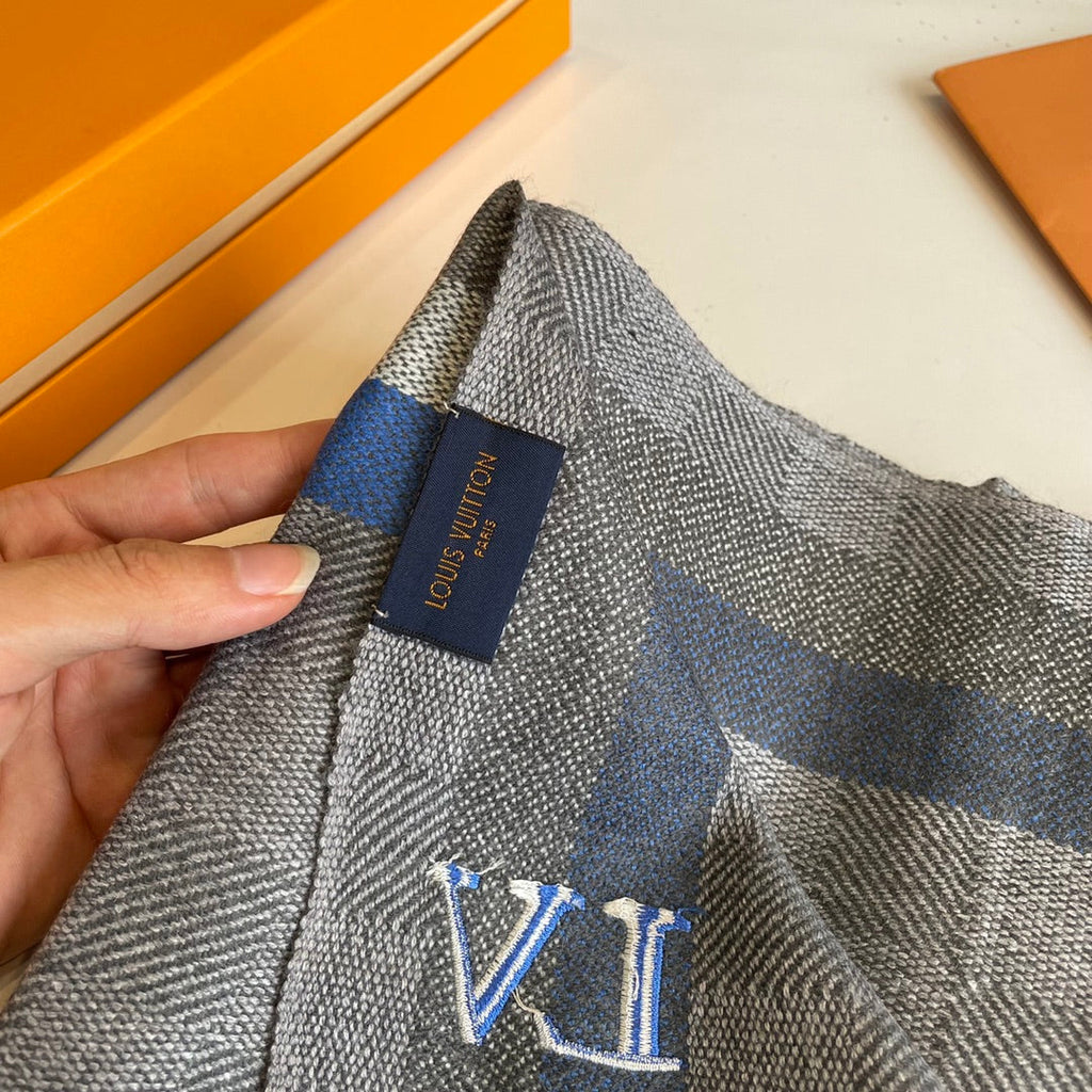 LOUIS VUITTON DAMIER SCARF 190 CM IN KHAKI BROWN CASHMERE 391147