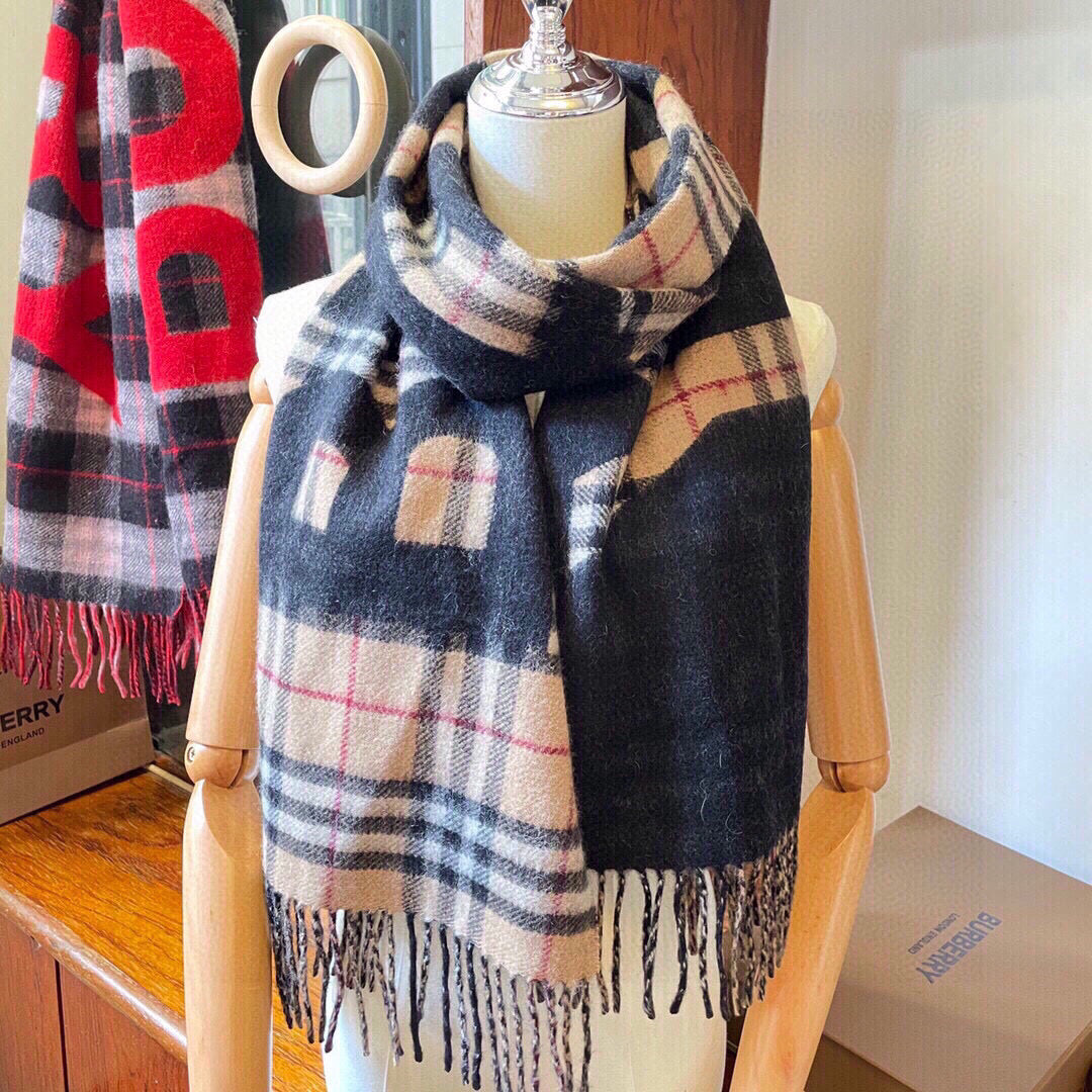 BURBERRY BBR SCARF 180 CM IN CASHMERE 525808