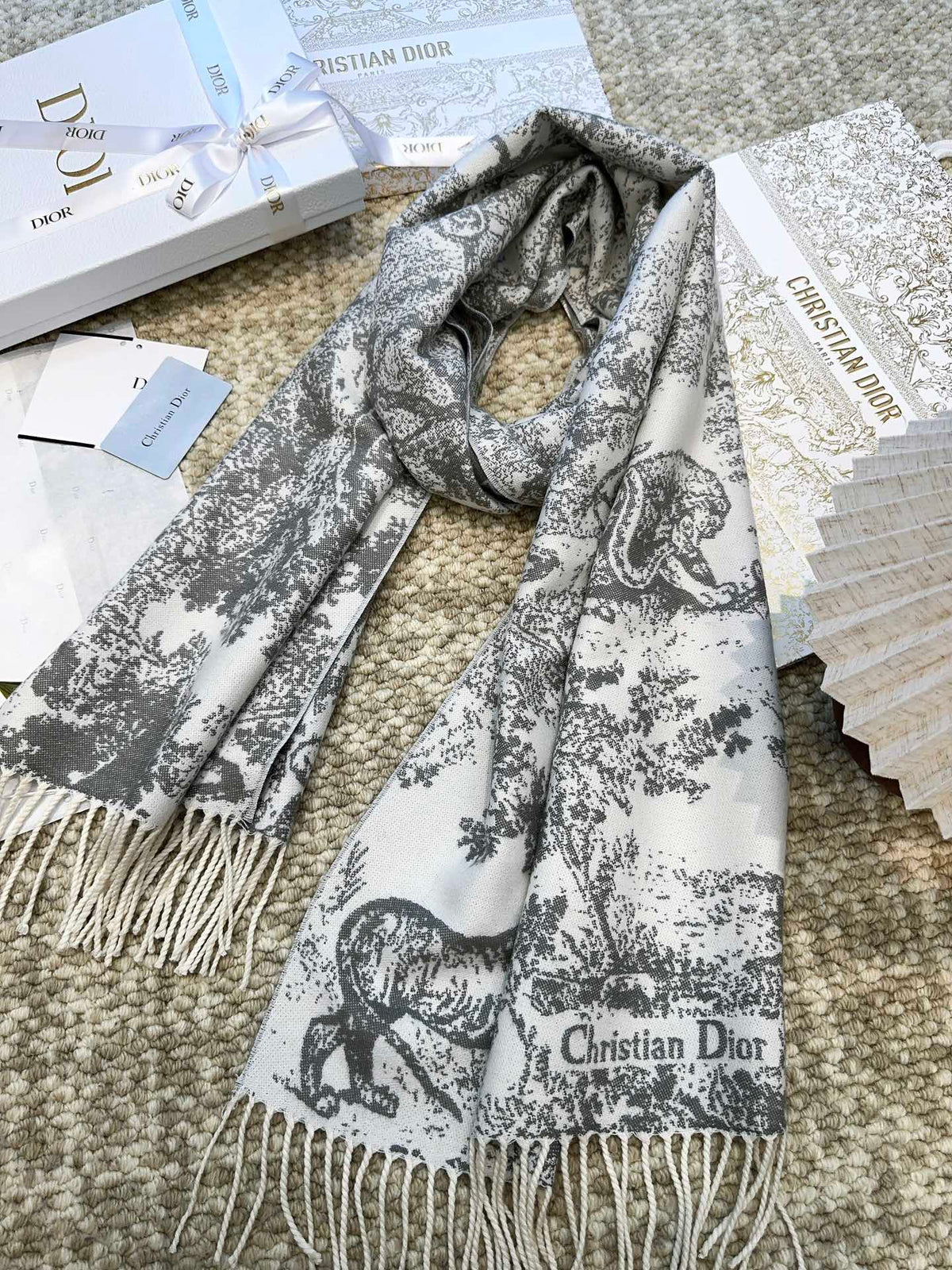 DIOR SCARF 220 CM IN WHITE MIX LIGHT GRAY MONOGRAM CASHMERE AND WOOL 413657