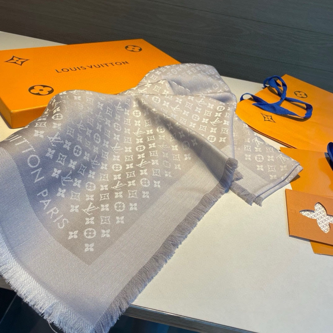 LOUIS VUITTON MONOGRAM SHINE SCARF 120 CM IN PASTEL GRAY WOOL AND MULBERRY SILK 398195