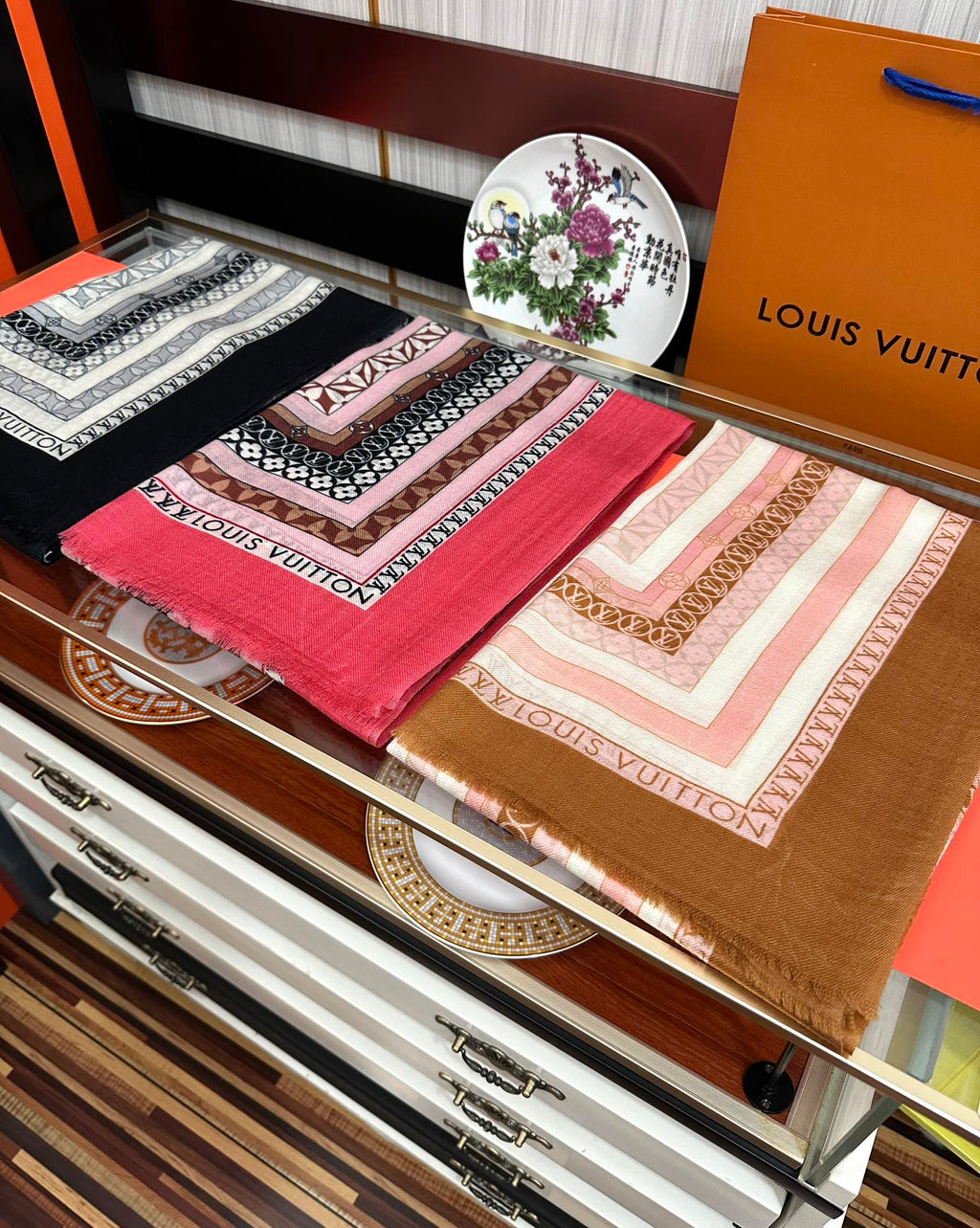 LOUIS VUITTON SCARF 200 CM IN COLORFUL CASHMERE 394891
