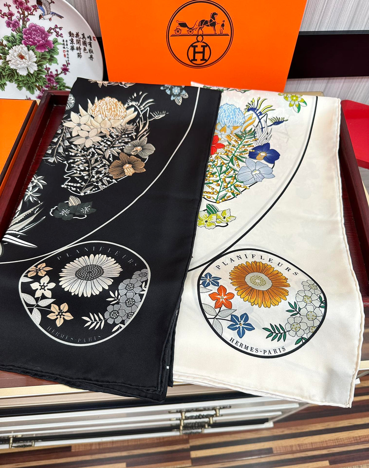 HERMES HERMES 25S SCARF 90 IN SILK 735732