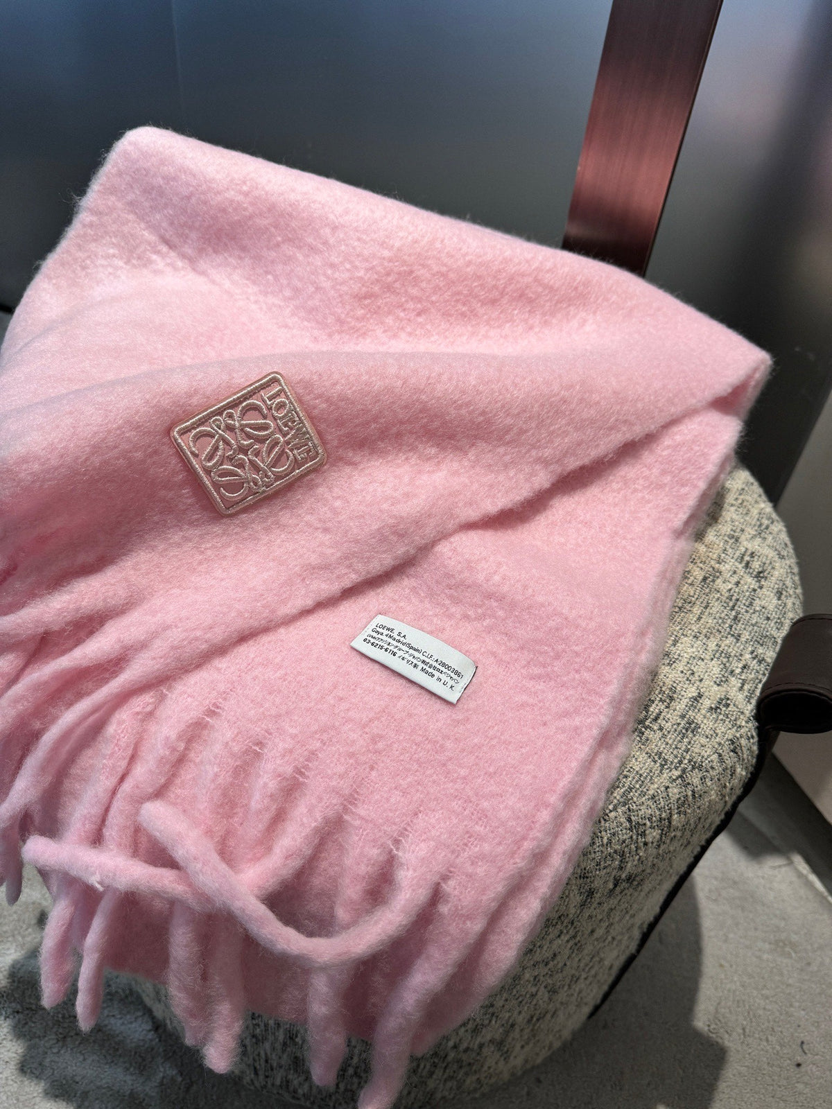 LOEWE SCARF 185 CM IN PASTEL PINK WOOL 390877