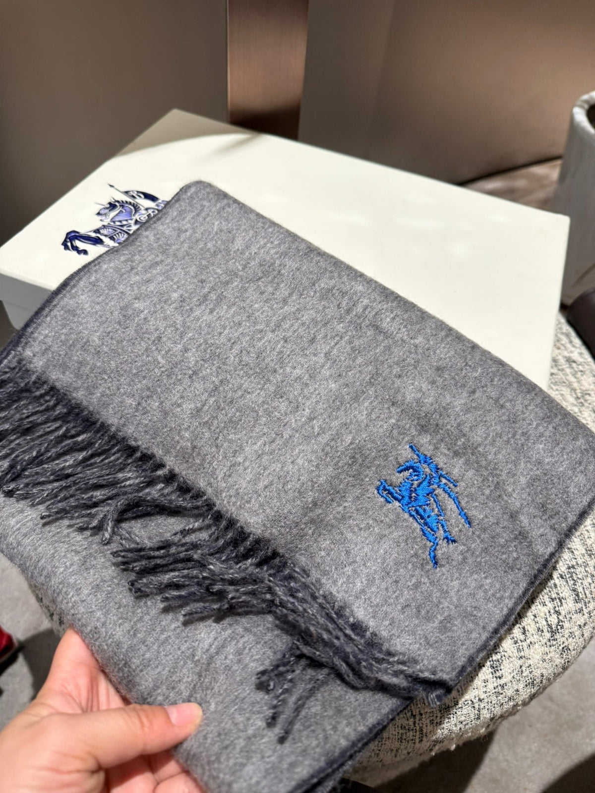 BURBERRY REVERSIBLE SCARF 180 CM IN GRAY CASHMERE 407414