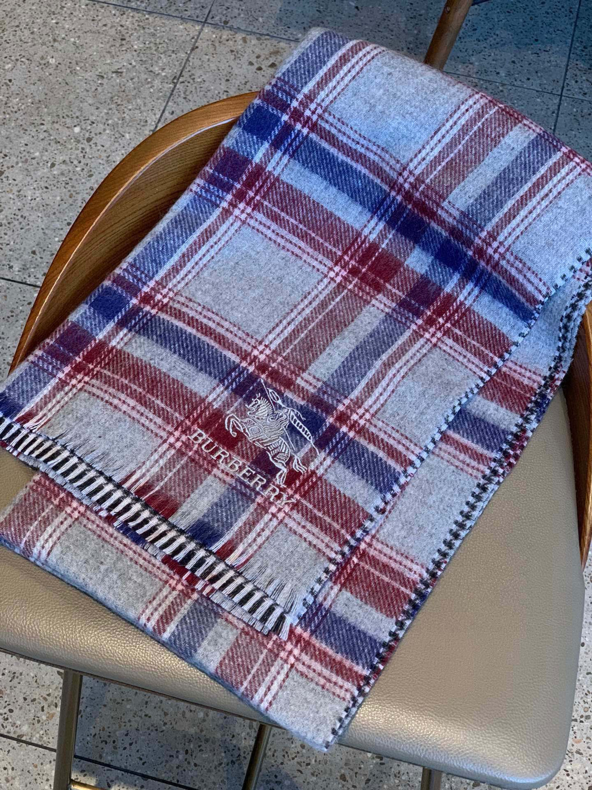 BURBERRY BBR SCARF IN CASHMERE 488226