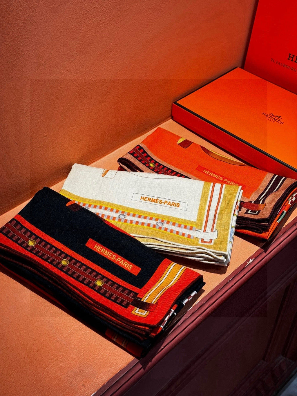 HERMES HERMES 25S SCARF 140 IN SILK AND CASERE 735808