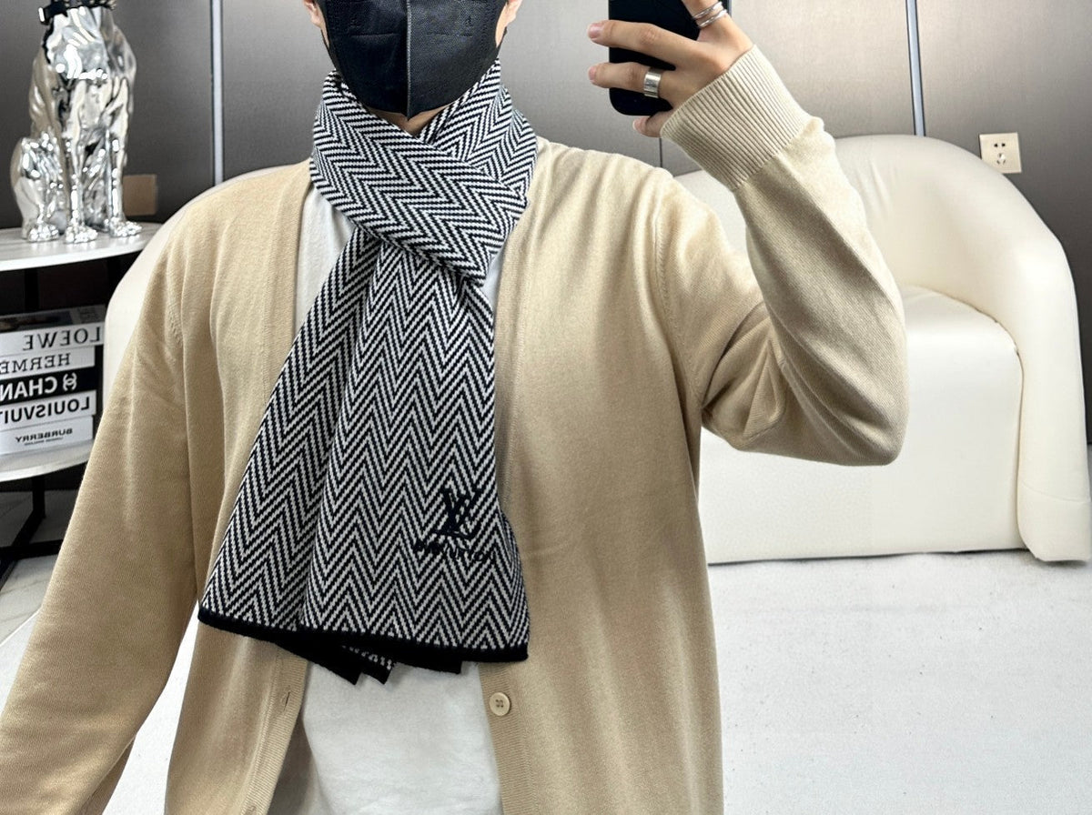 LOUIS VUITTON SCARF 180 CM IN BLACK MIX WHITE CASHMERE 393155