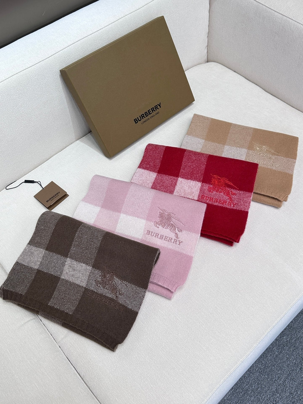 BURBERRY SCARF 190 CM IN CHERRY RED CASHMERE  398397
