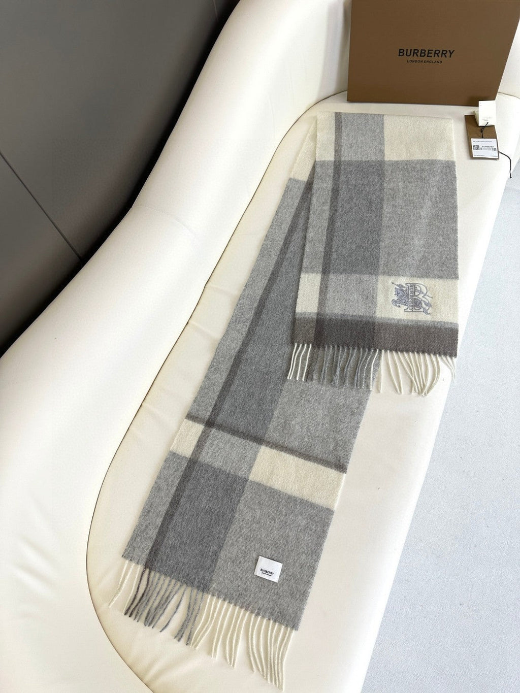 BURBERRY SCARF 180 CM IN SMOKE GRAY MIX WHITE CASHMERE 408504