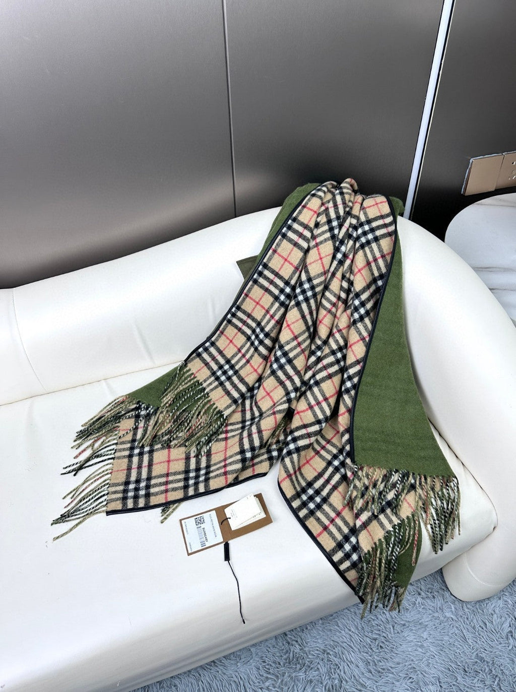 BURBERRY CHECK CAPE IN JADE GREEN WOOL 410153
