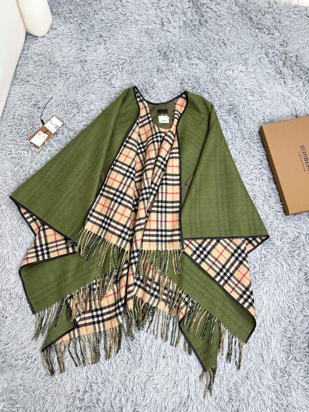 BURBERRY CHECK CAPE IN JADE GREEN WOOL 410153