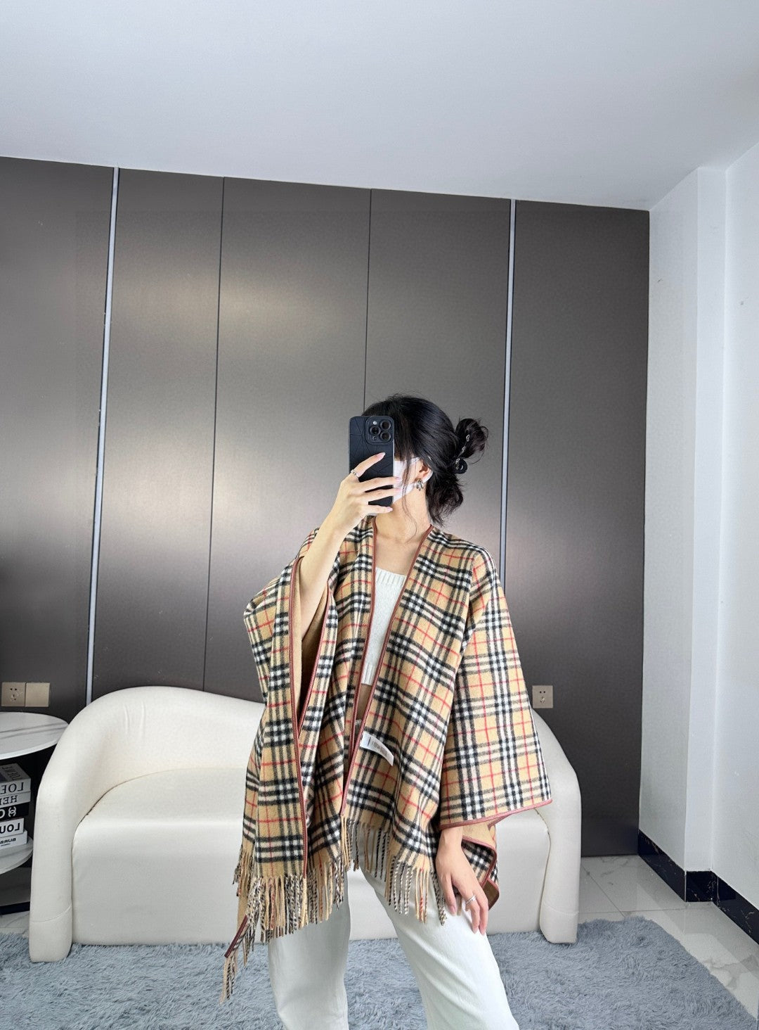BURBERRY CHECK CAPE IN SAND BROWN WOOL 410154