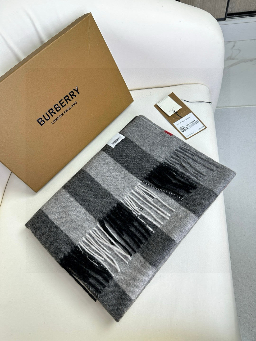 BURBERRY BBR SCARF 180 CM IN CASHMERE 576740