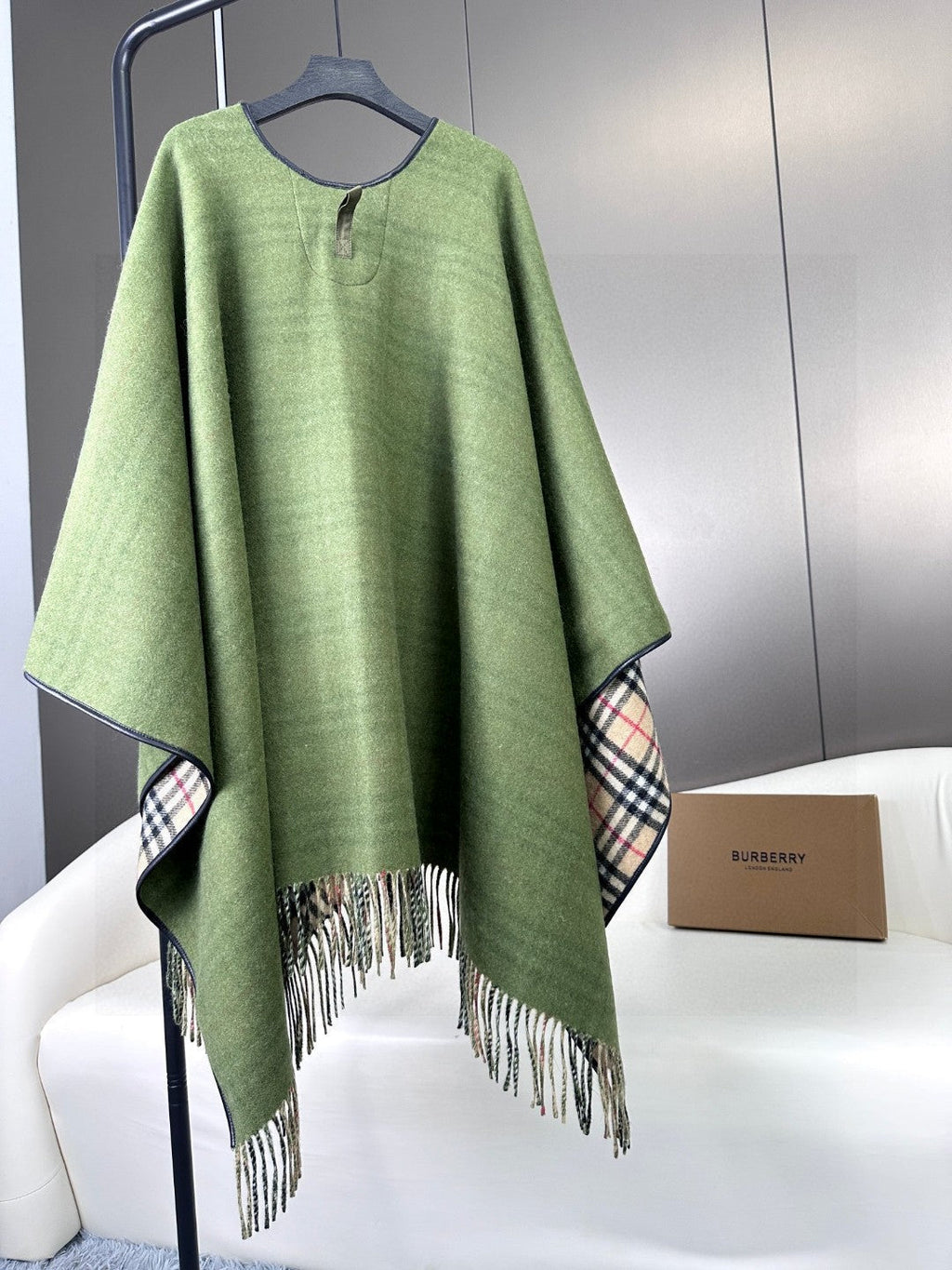 BURBERRY BBR SCARF IN CASHMERE 579410