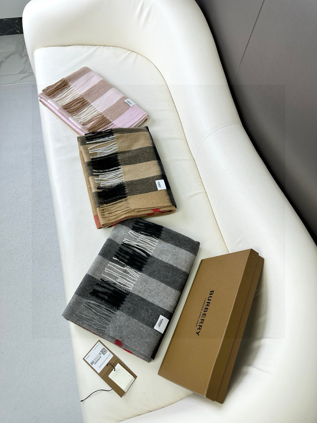 BURBERRY BBR SCARF 200 CM IN CASHMERE 726426