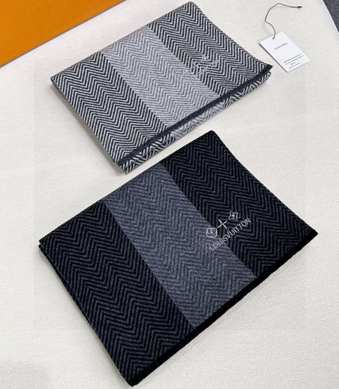 LOUIS VUITTON LV SCARF 180 CM IN CASHMERE 714296