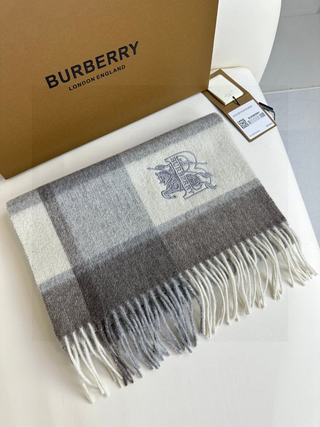 BURBERRY BBR SCARF 180 CM IN CASHMERE 724818