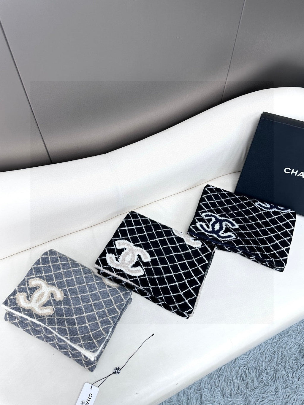 CHANEL 25S SCARF 185 IN CASHMERE 721524