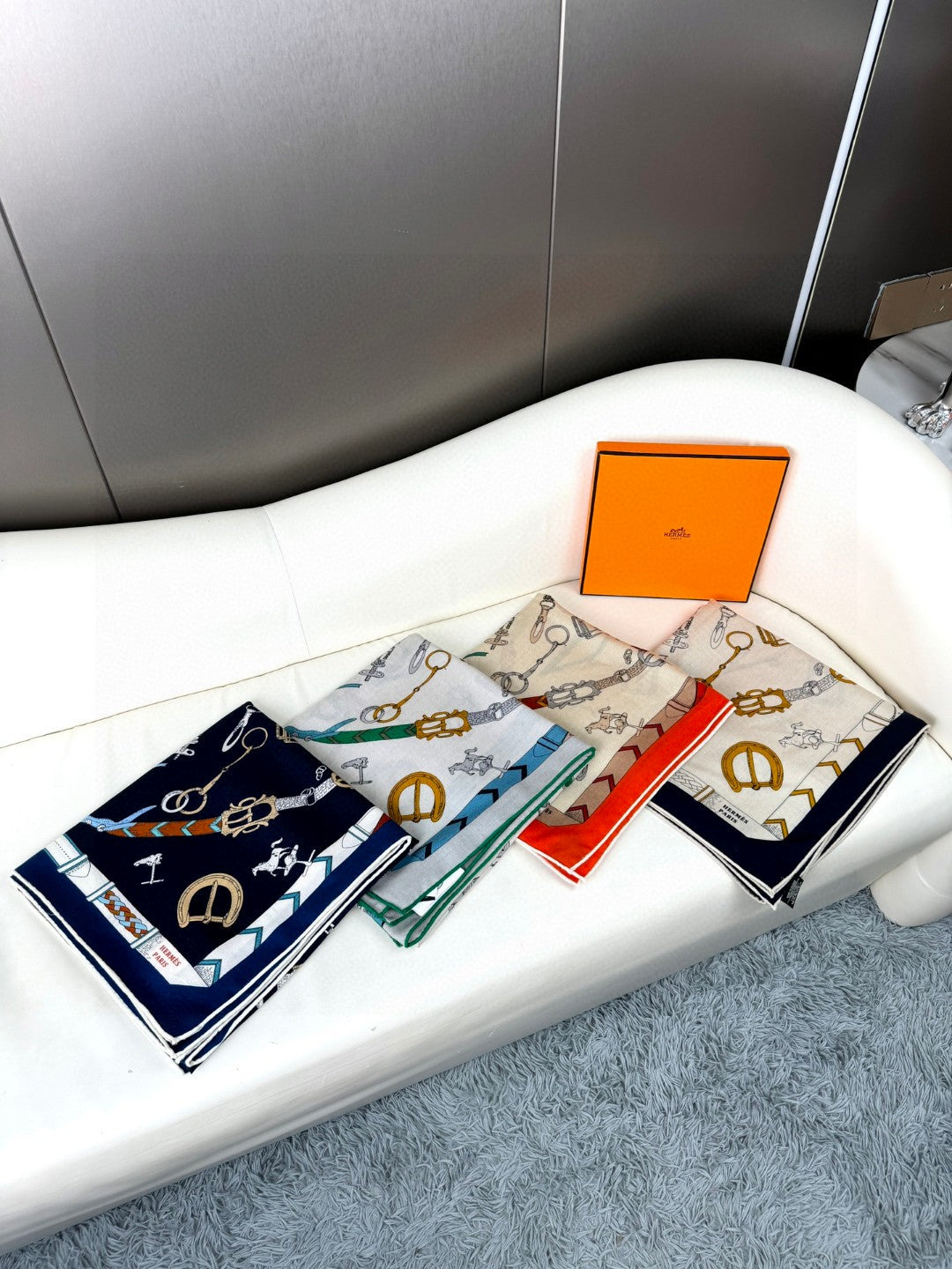 HERMES HERMES 25S SCARF 135 IN CASERE SILK 737311