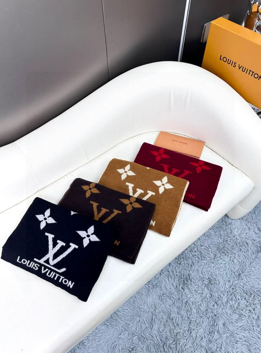 LOUIS VUITTON LV SCARF 180 CM IN CASHMERE 700778