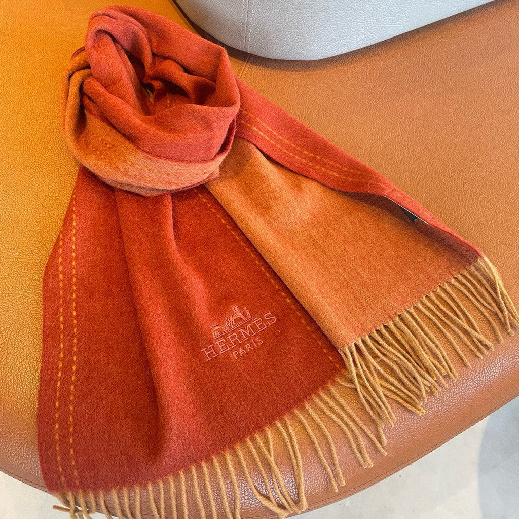 HERMES UNIE BRODEE GM MUFFLER IN SCARLET RED CASERE