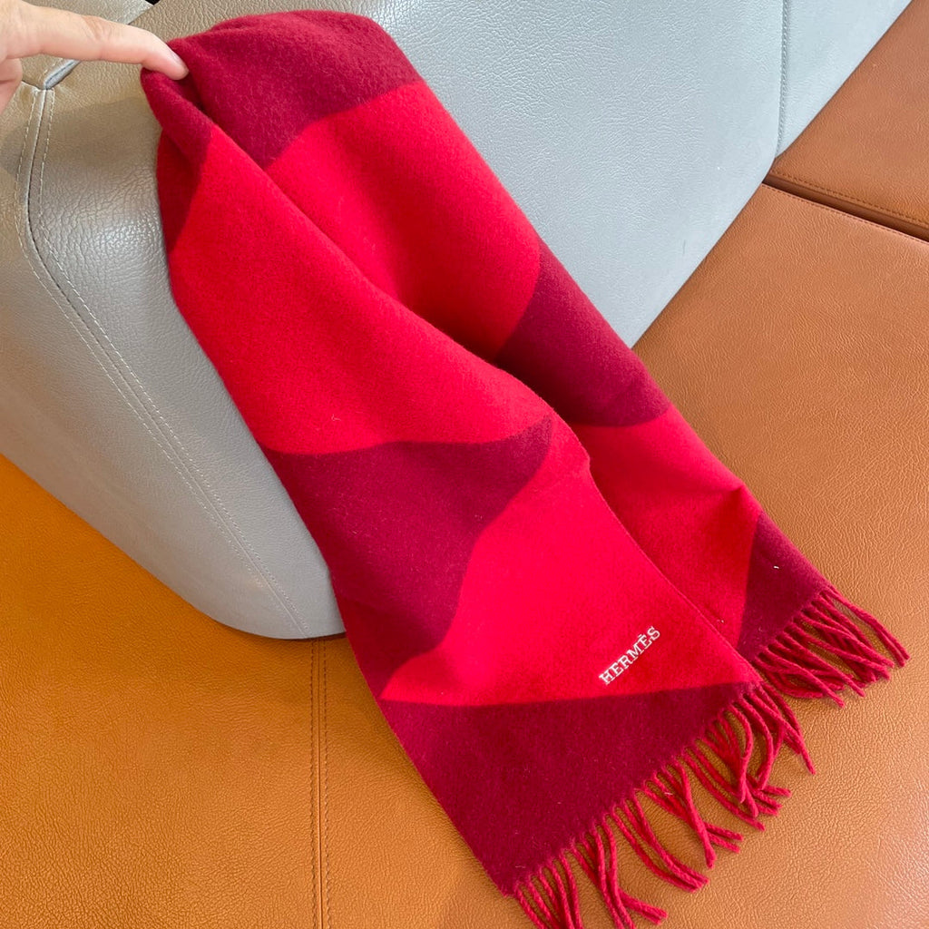 HERMES SCARF 150 CM IN CRIMSON RED CASERE