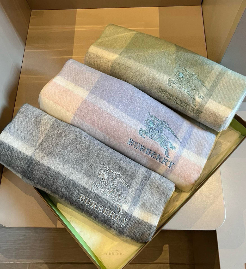 BURBERRY BBR SCARF 180 CM IN CASHMERE 483542