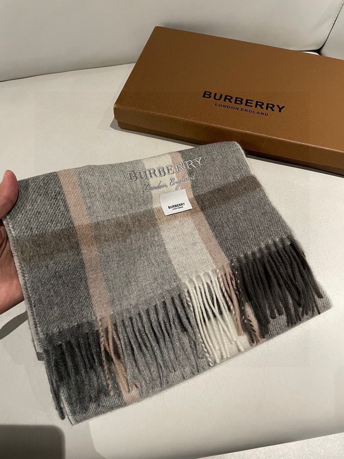 BURBERRY BBR SCARF 180 CM IN CASHMERE 486380