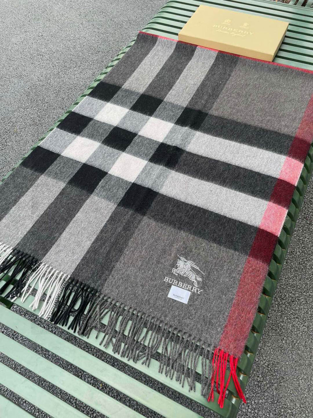 BURBERRY BBR SCARF 200 CM IN CASHMERE 538292